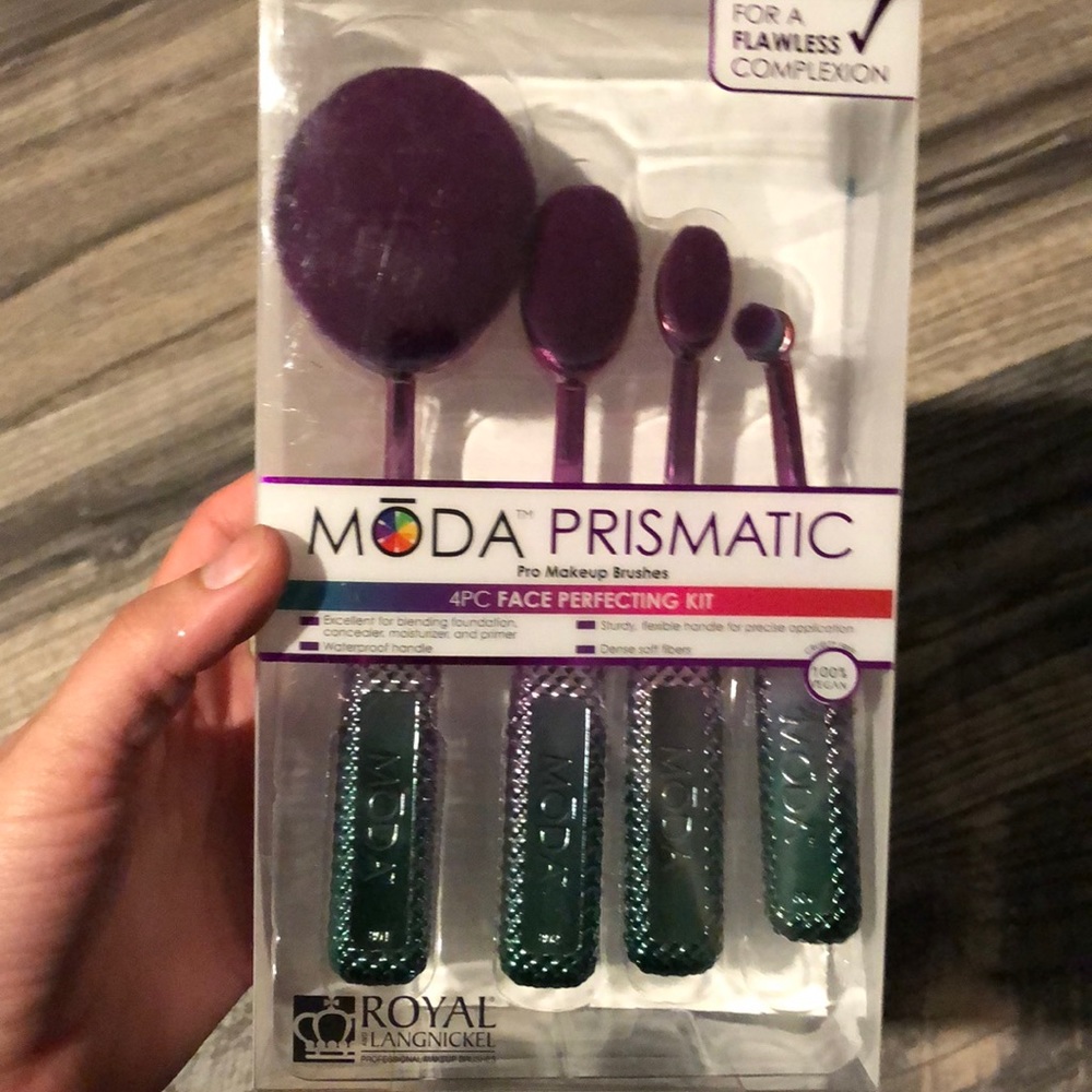 MODA brushes